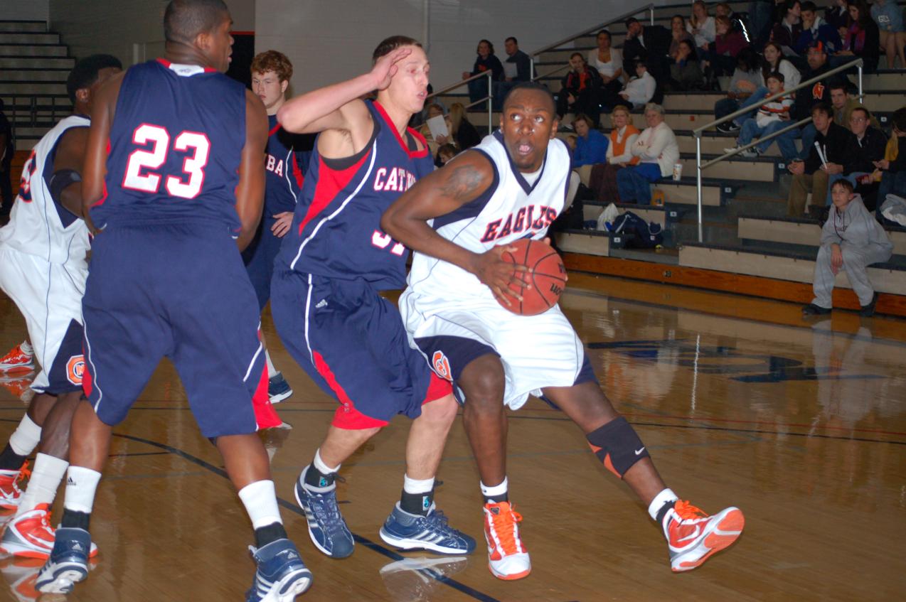 Eagles Struggle to Slow Down Catawba in 85-75 Loss