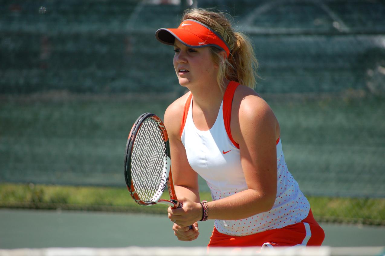 Lady Eagles Fall at North Georgia, 5-4