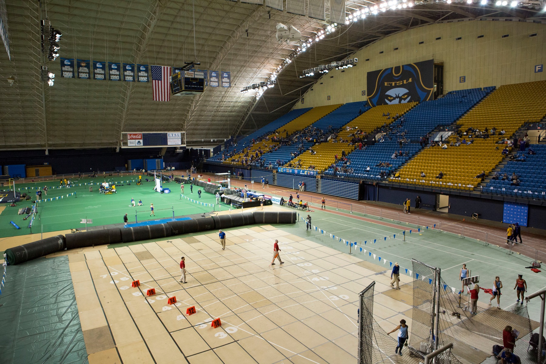 Jump Around! Potts-Howard, Stepp highlight day two of ETSU Invitational