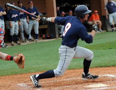 Wingate overthrows baseball's three-game winning streak