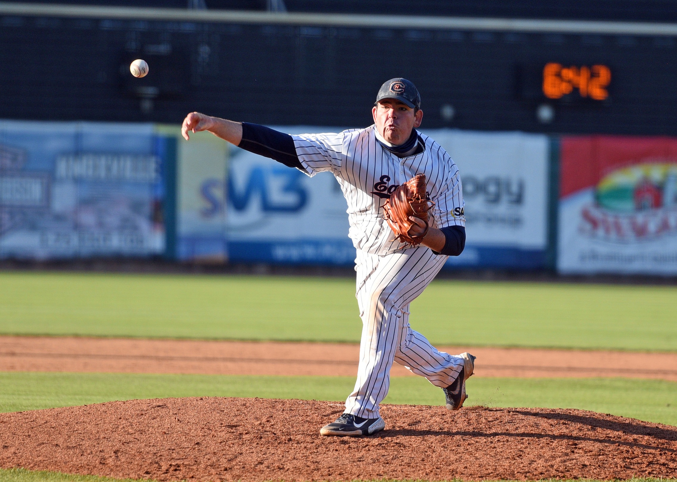 Coe, big innings guide C-N over West Alabama
