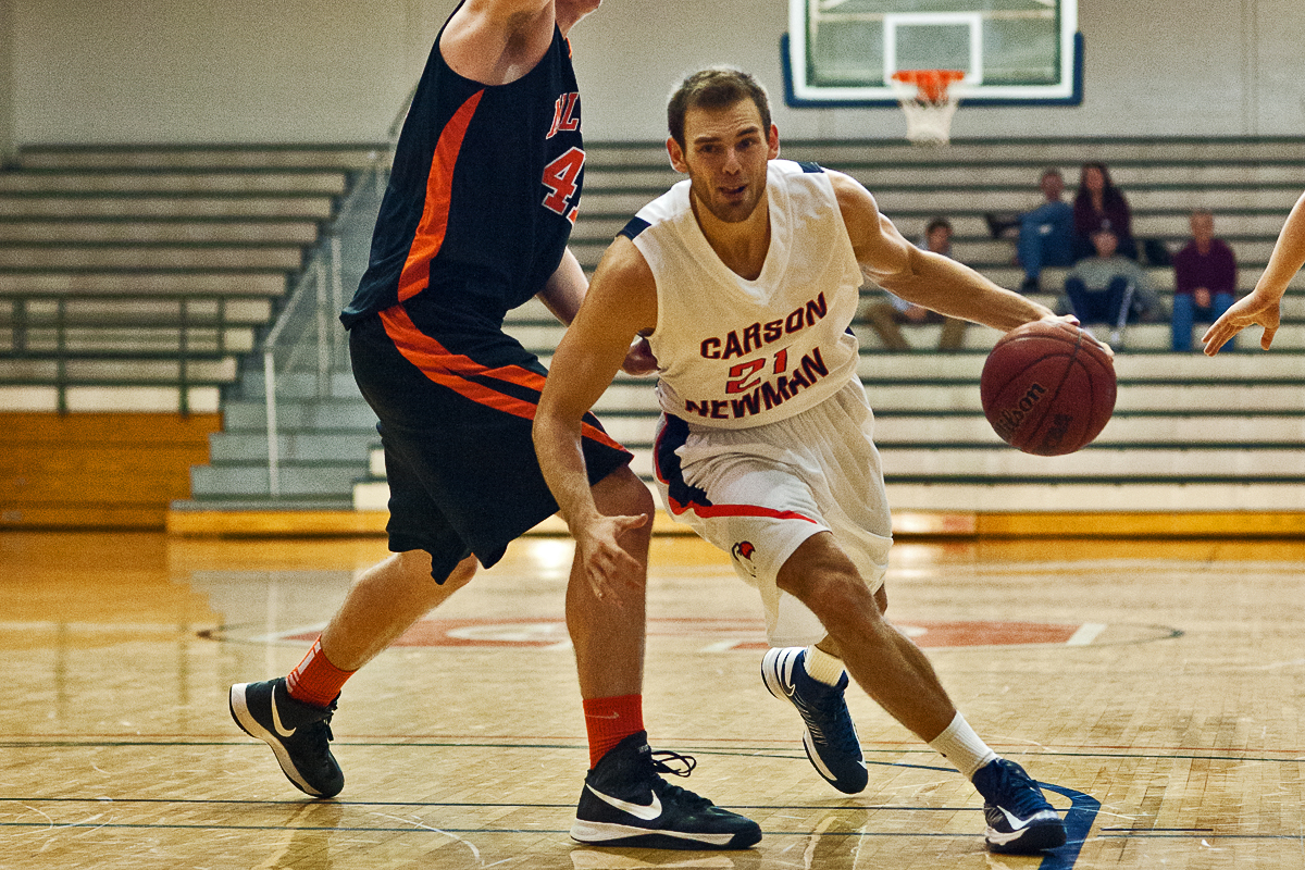 Eagles close November with old VSAC foe