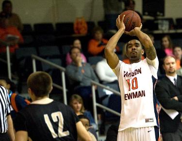 Eagle alum Leatherwood joins coaching staff at Division III Hampden-Sydney