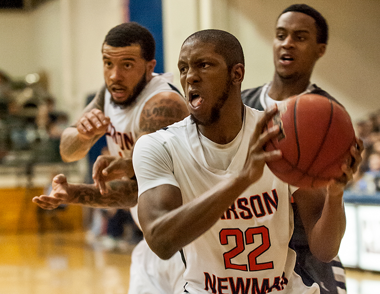 Sanders, Davis help Eagles log win over No. 7 Railsplitters