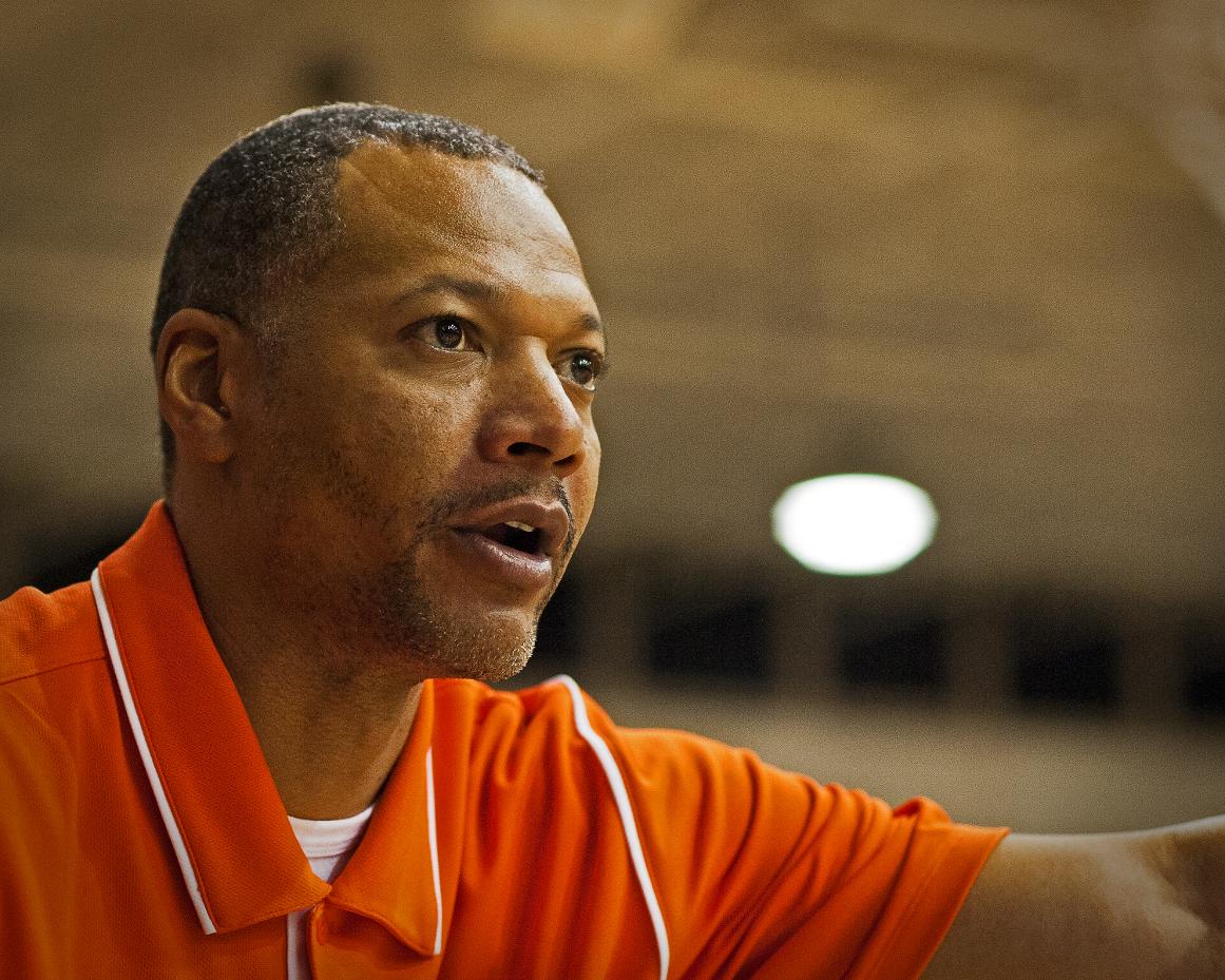Men&rsquo;s basketball sets Christmas special &ldquo;Drill Factory&rdquo; camps