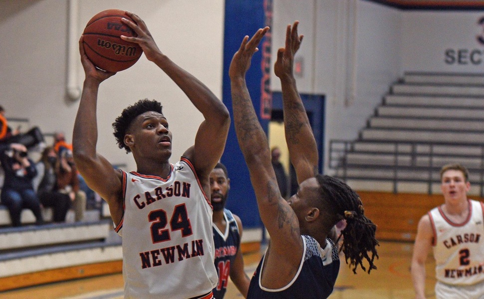 Thomas, Dyer shine in efficient slashing of Highland Cavaliers