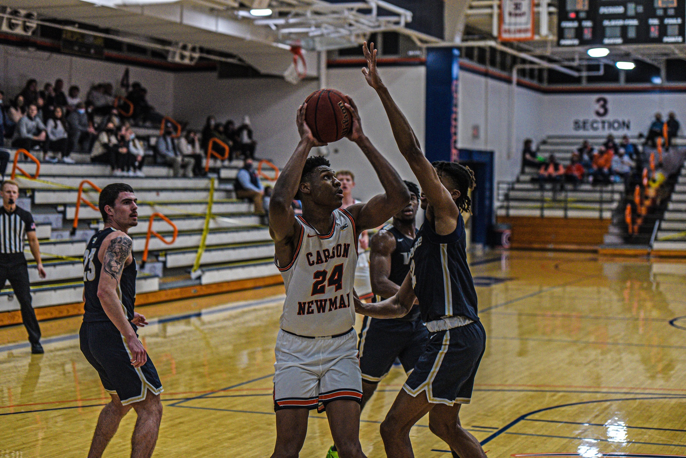 Eagles withstand Bulldog rally, C-N advances to SAC semis behind block party