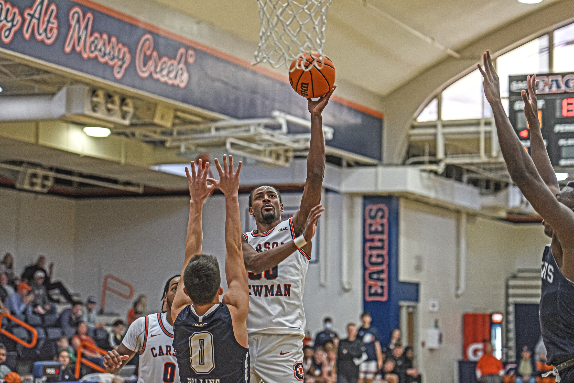 Smith stuns C-N with buzzer-beater, keeps No. 16/7 Queens unbeaten