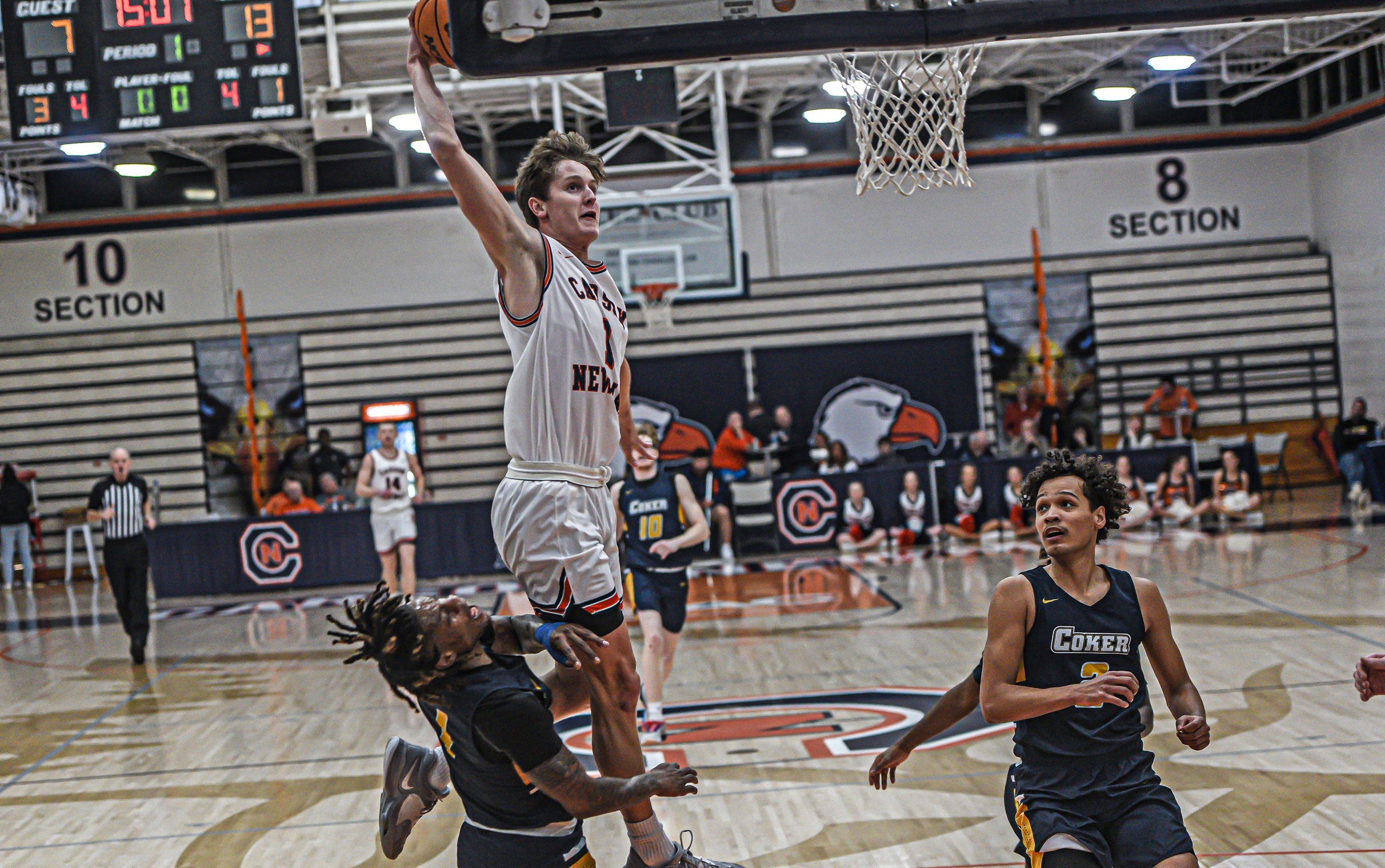 Sweet-shooting C-N crushes Cobras