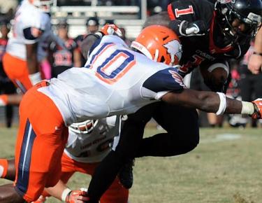Sparks looks to pass Bear as Eagles welcome Crusaders for homecoming
