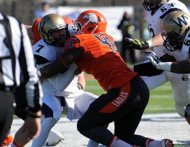 Eagles send out senior class with complete 27-7 victory over Wingate