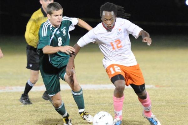 Lees-McRae uses early goals to get by Eagles, 2-1