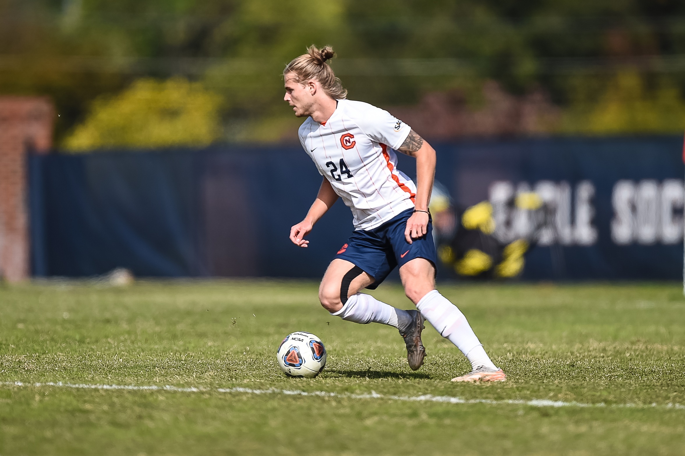 Eagles eye regular season championship in primetime matchup vs #11 Limestone