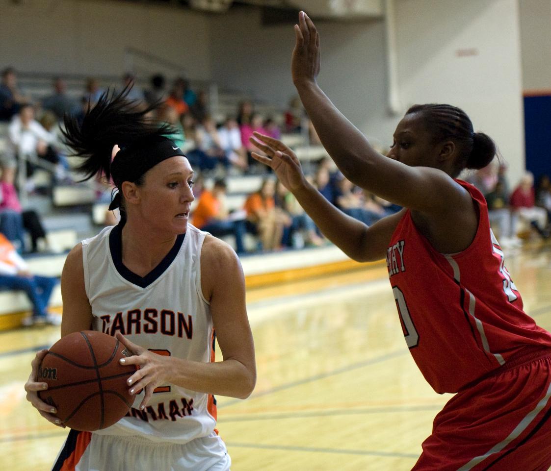 Lady Eagles blast Wolves 57-39