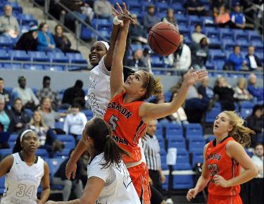 Late layup leads Lincoln Memorial over No. 20 Lady Eagles