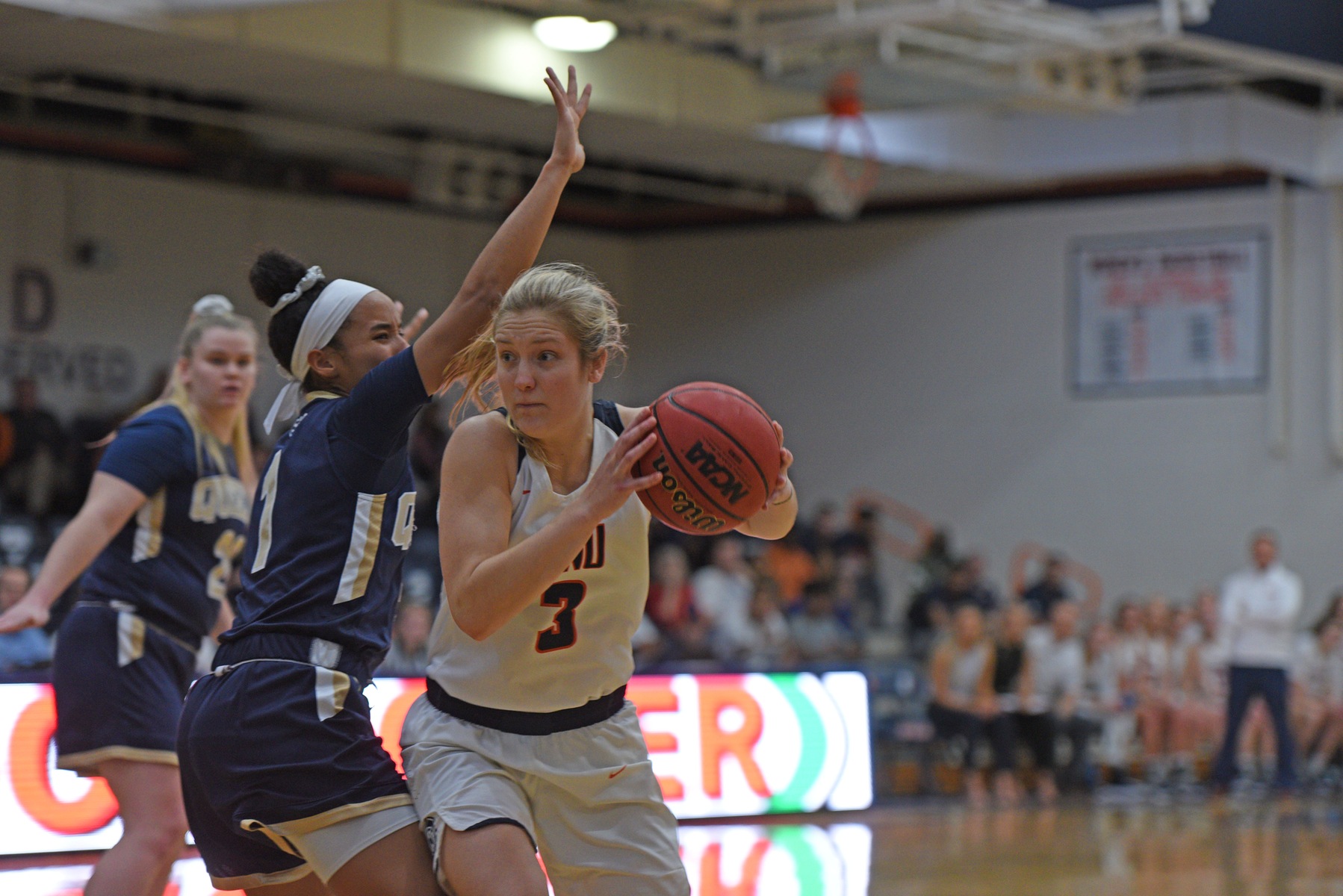 Byrd and Wykle pace 89-63 outburst over Queens