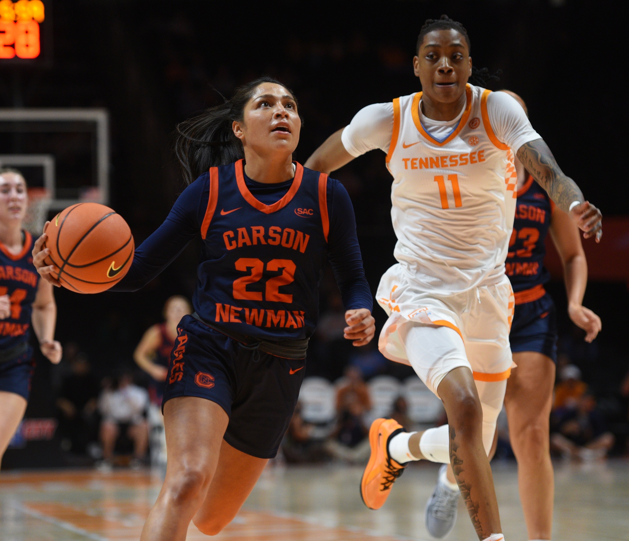 No. 14/8 Lady Eagles crack 100 in 35-point thrashing of USC Aiken