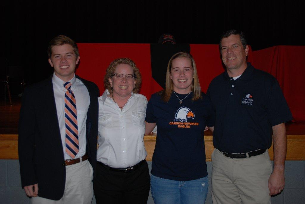 Women's Golf signs first recruit for 2013-2014 season