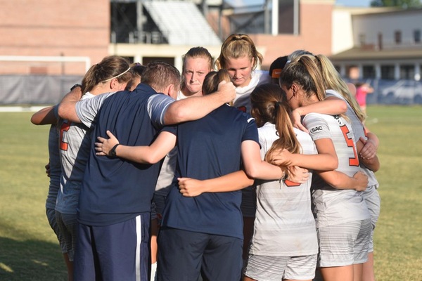 9th ranked Eagles remain unbeaten in 2017 after victory over Queens