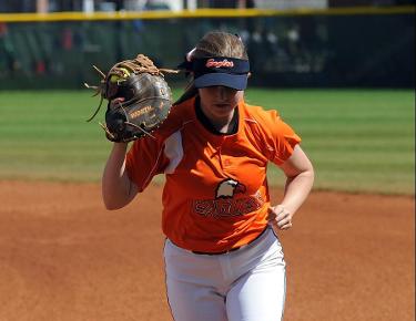 Eagles drop doubleheader to Trojans