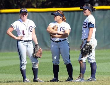 Eagles get outright SAC title thanks to split with Queens