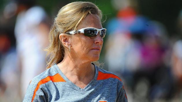 Kazee-Hollifield announces summer softball instruction camp