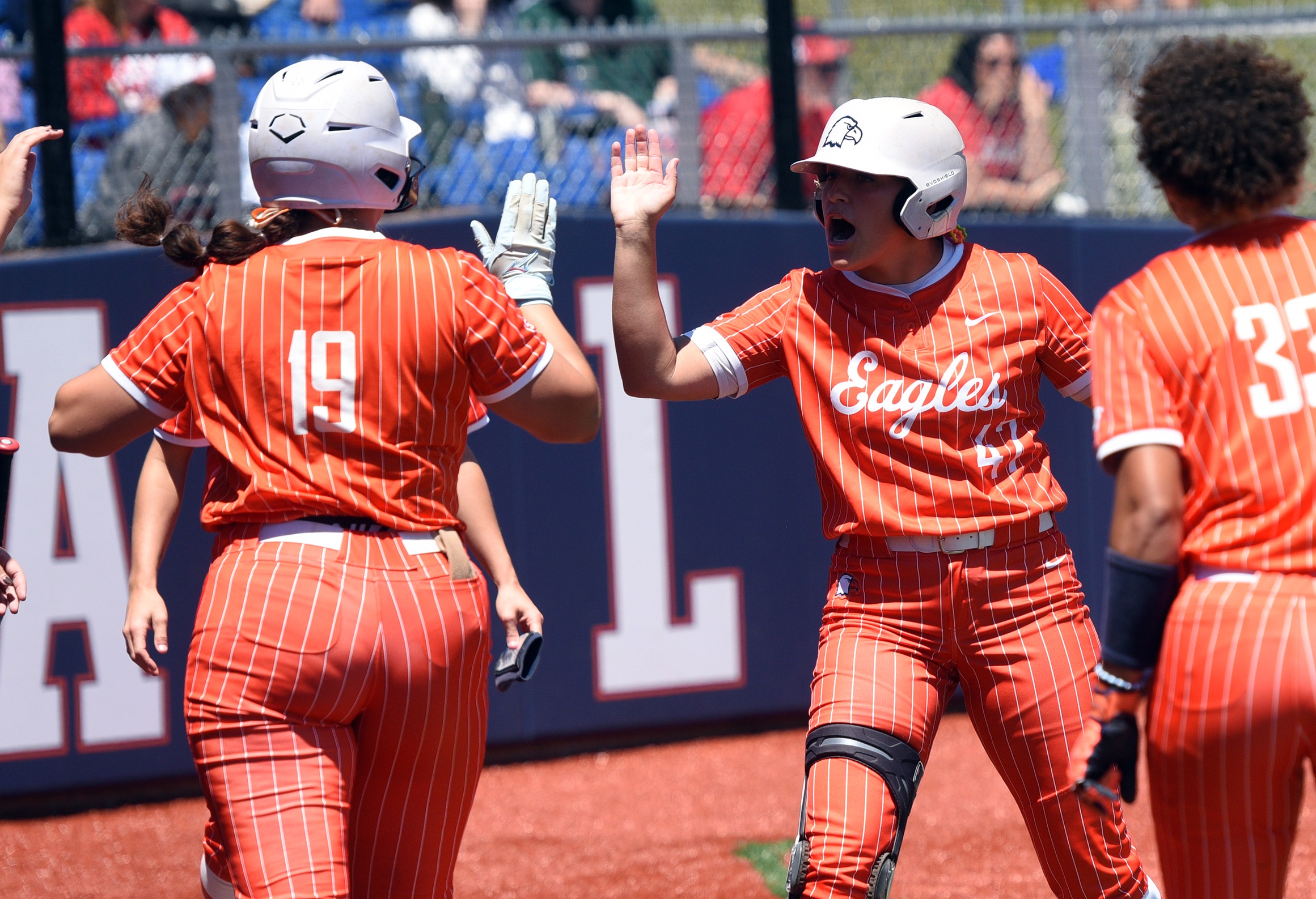 Gregory&rsquo;s record-breaking day energizes C-N to series sweep versus Catawba