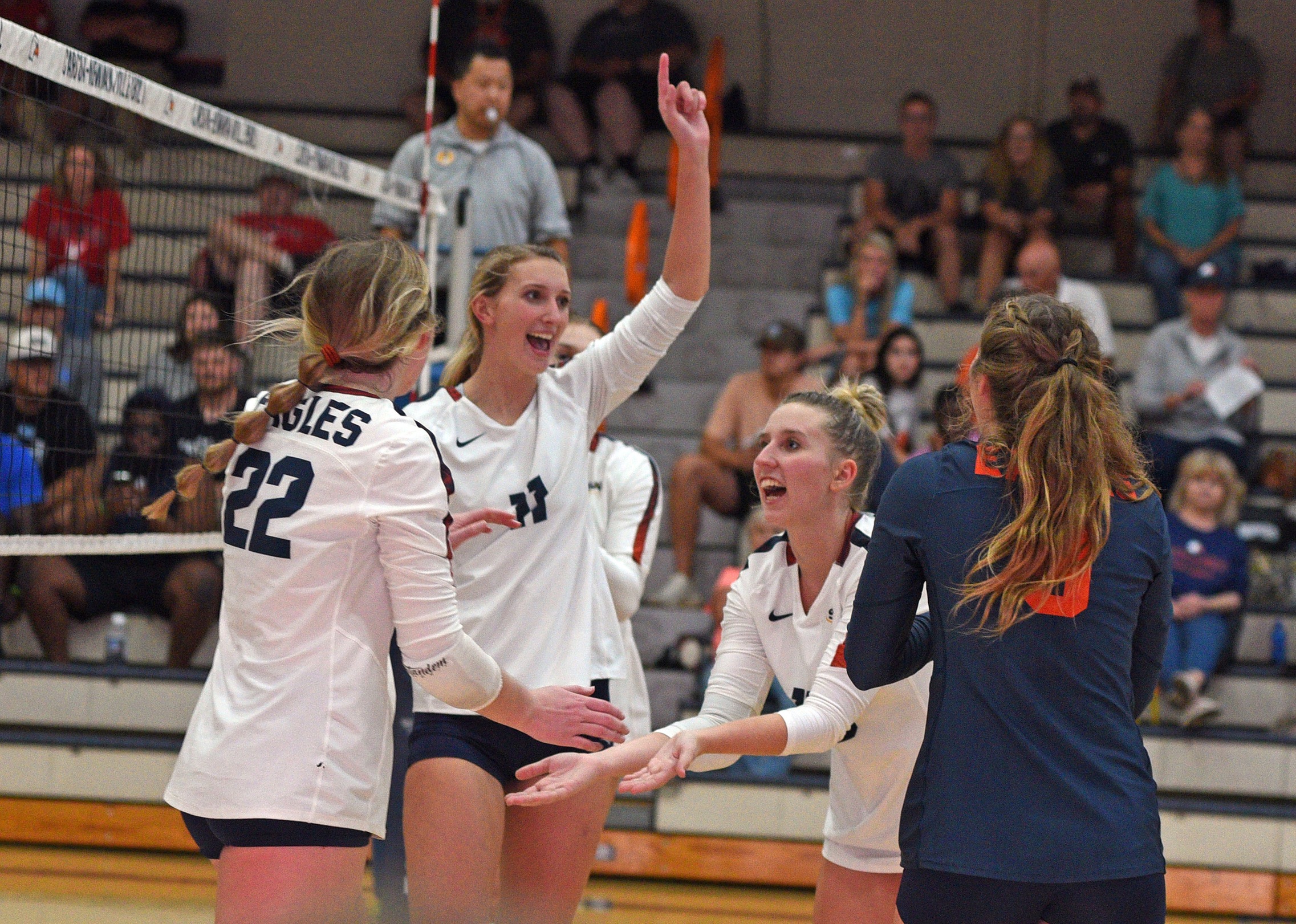 Late surges aide C-N&rsquo;s sweep of Newberry