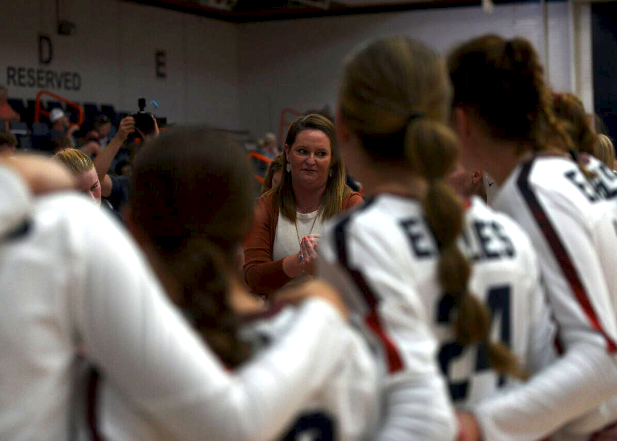 Volleyball hosts Pioneers to Holt Fieldhouse